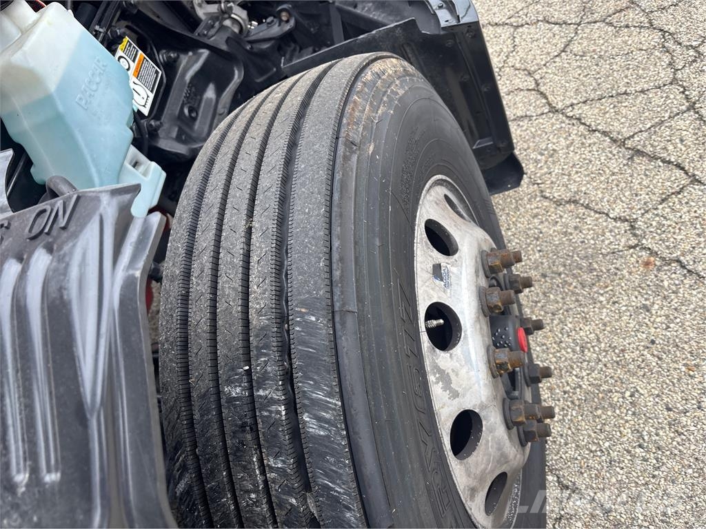 Kenworth T680 Andere Fahrzeuge