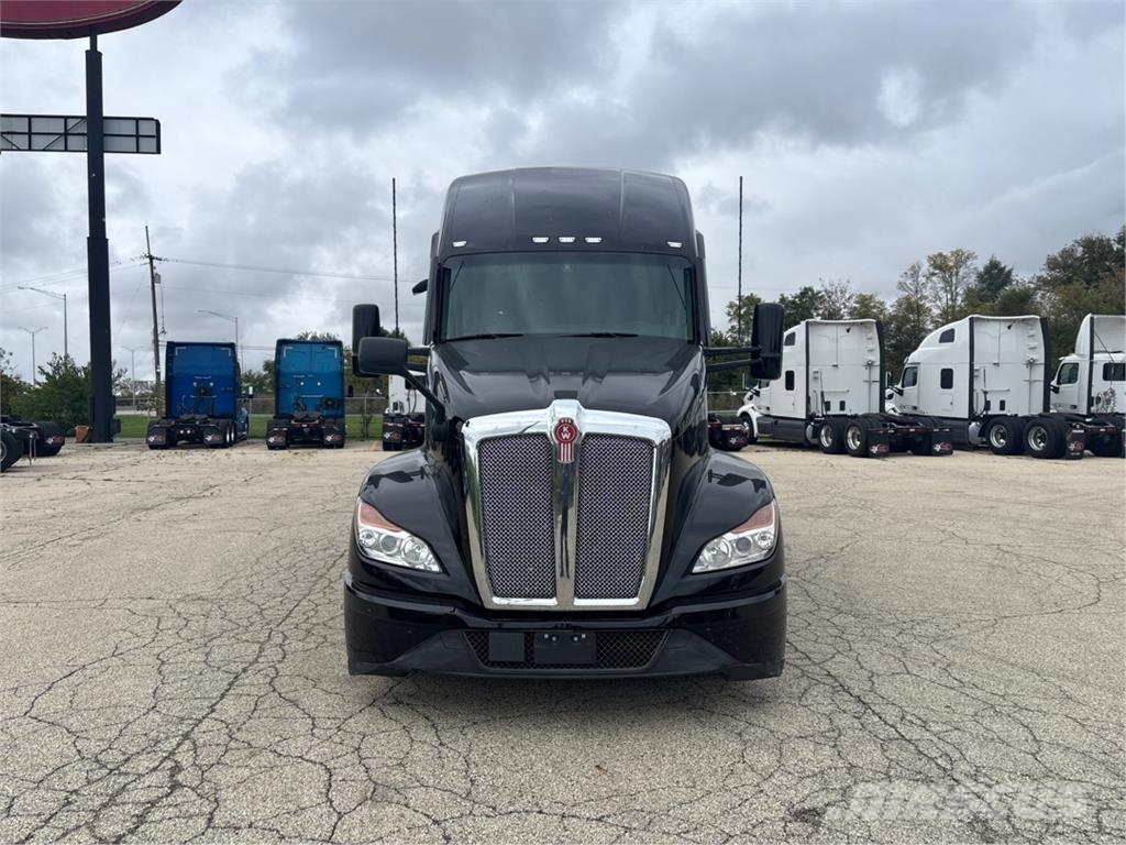 Kenworth T680 Andere Fahrzeuge