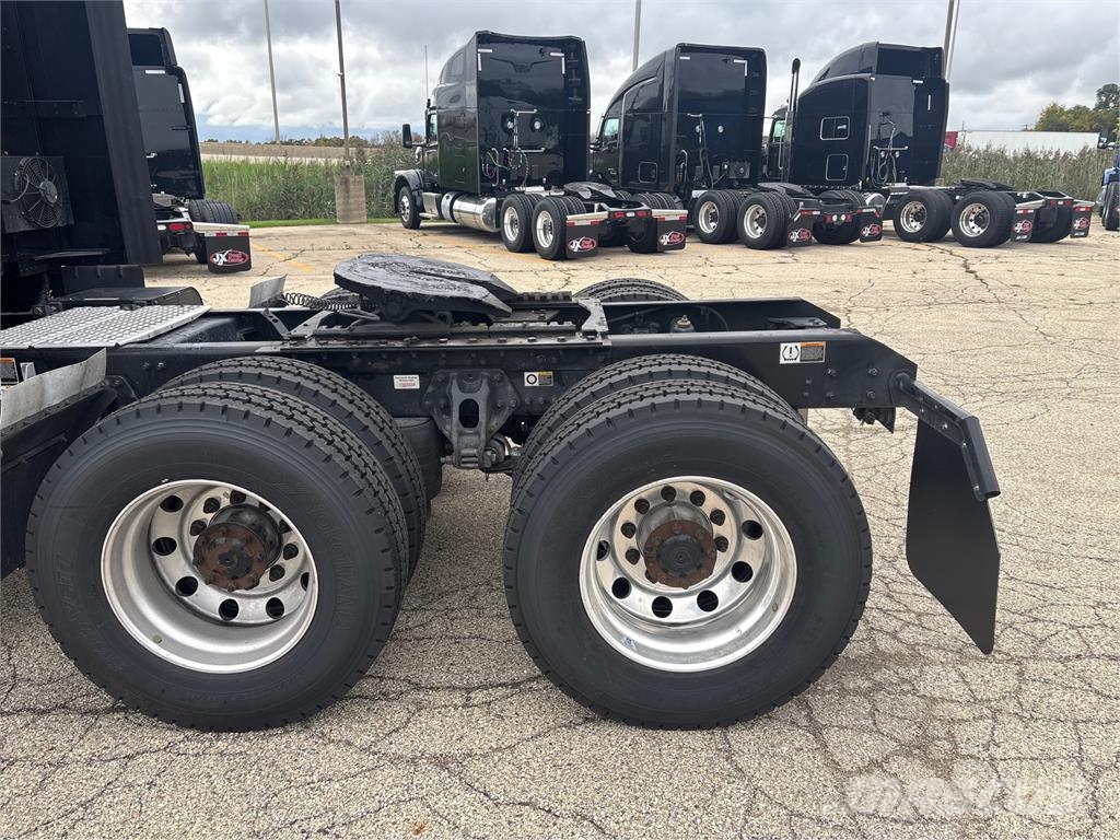 Kenworth T680 Andere Fahrzeuge