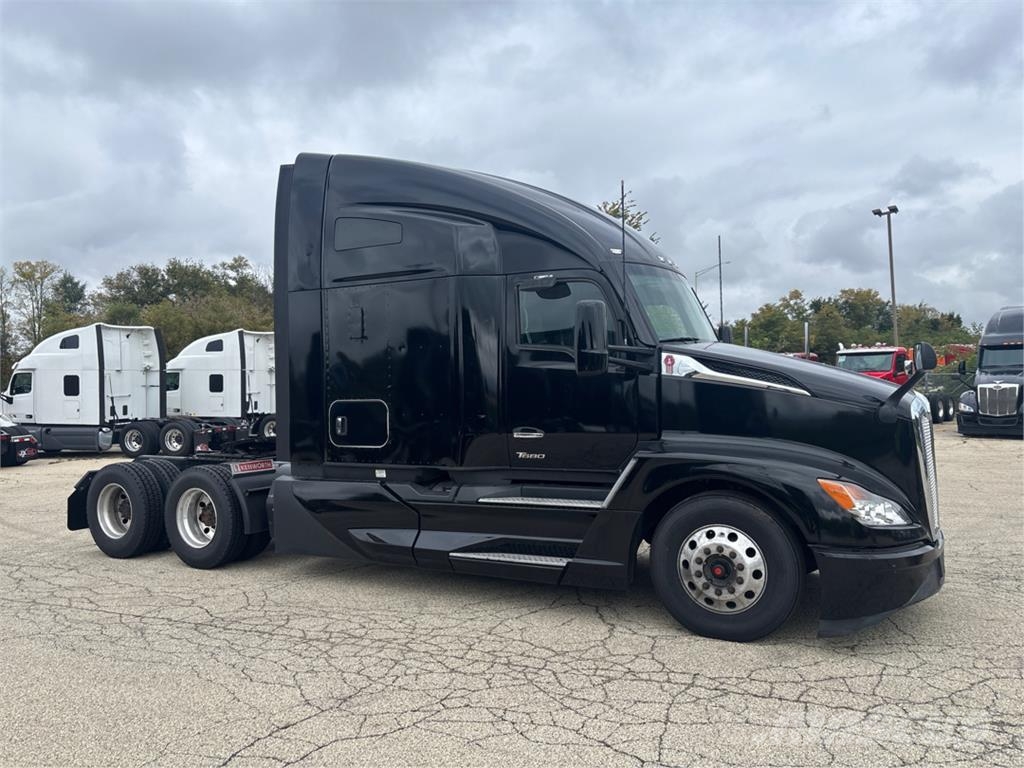 Kenworth T680 Andere Fahrzeuge
