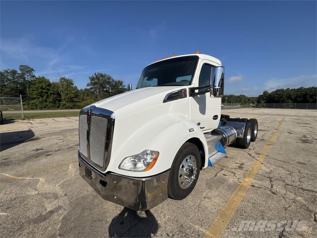 Kenworth T680 Vetopöytäautot