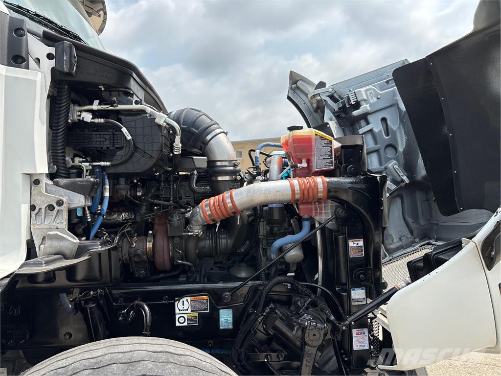 Kenworth T880 شاحنات أخرى