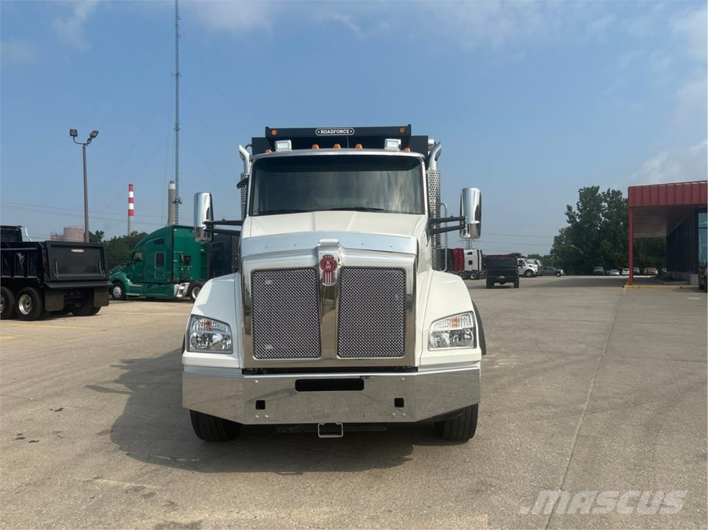 Kenworth T880 شاحنات أخرى