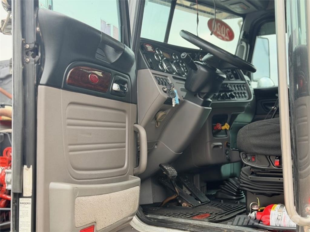 Peterbilt 389 Prime Movers