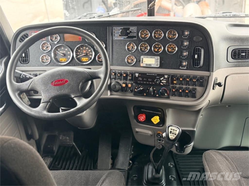 Peterbilt 389 Prime Movers