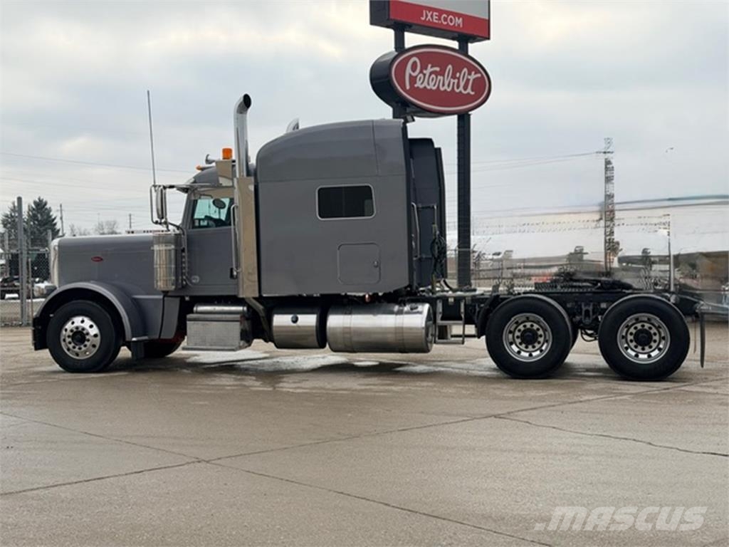Peterbilt 389 Prime Movers