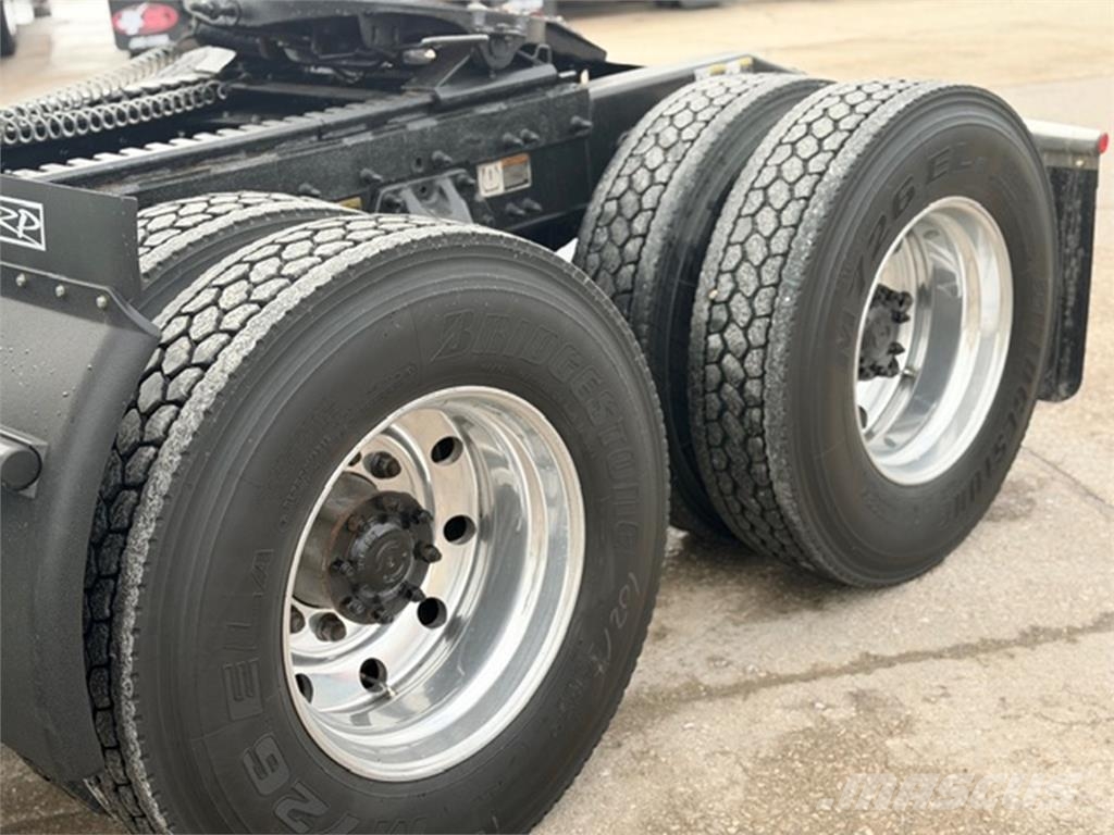 Peterbilt 389 Prime Movers