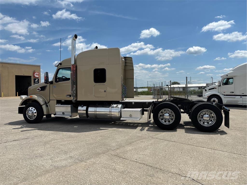 Peterbilt 567 Prime Movers