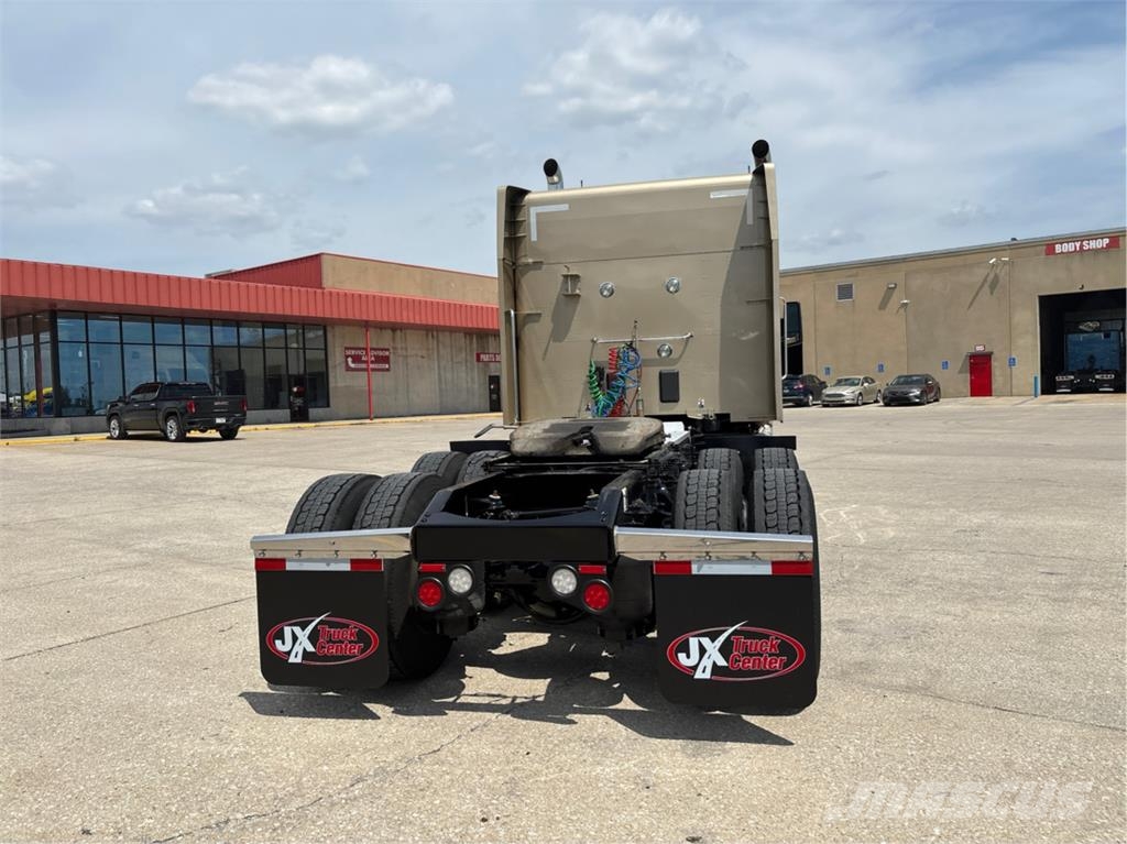 Peterbilt 567 Prime Movers
