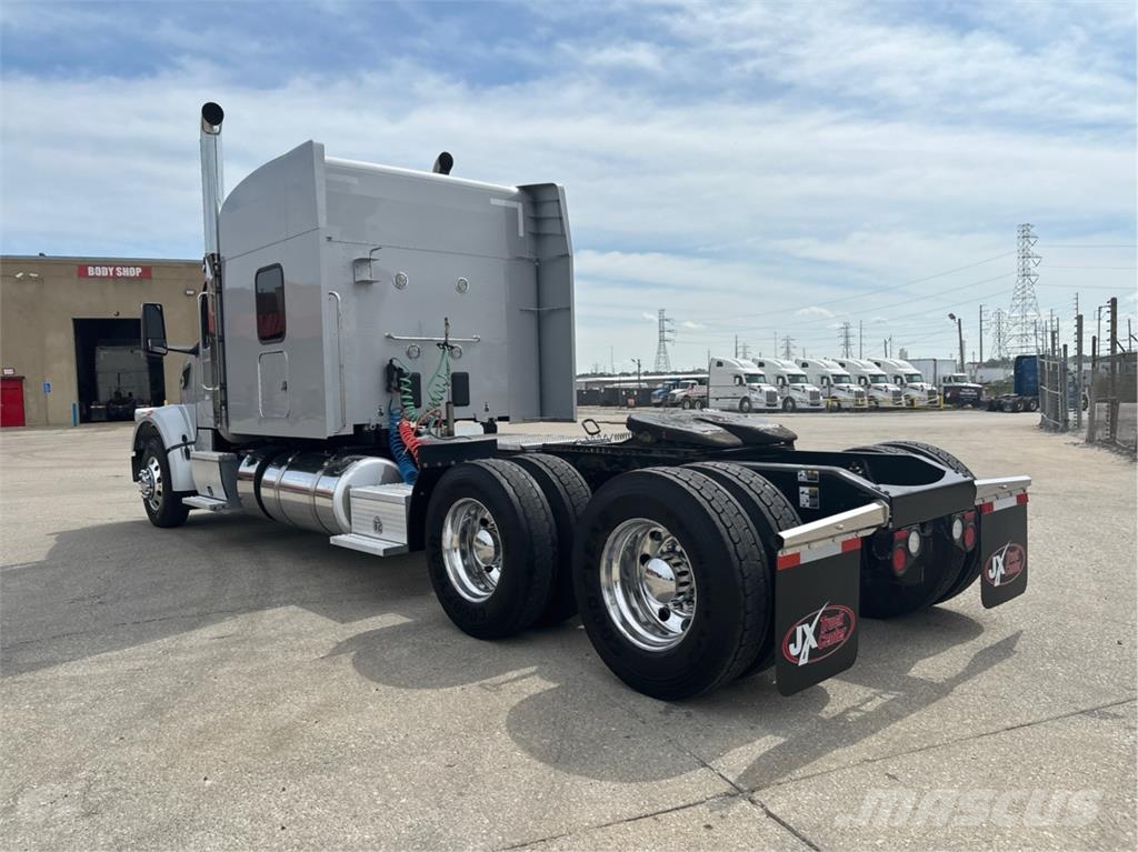 Peterbilt 567 Autotractoare