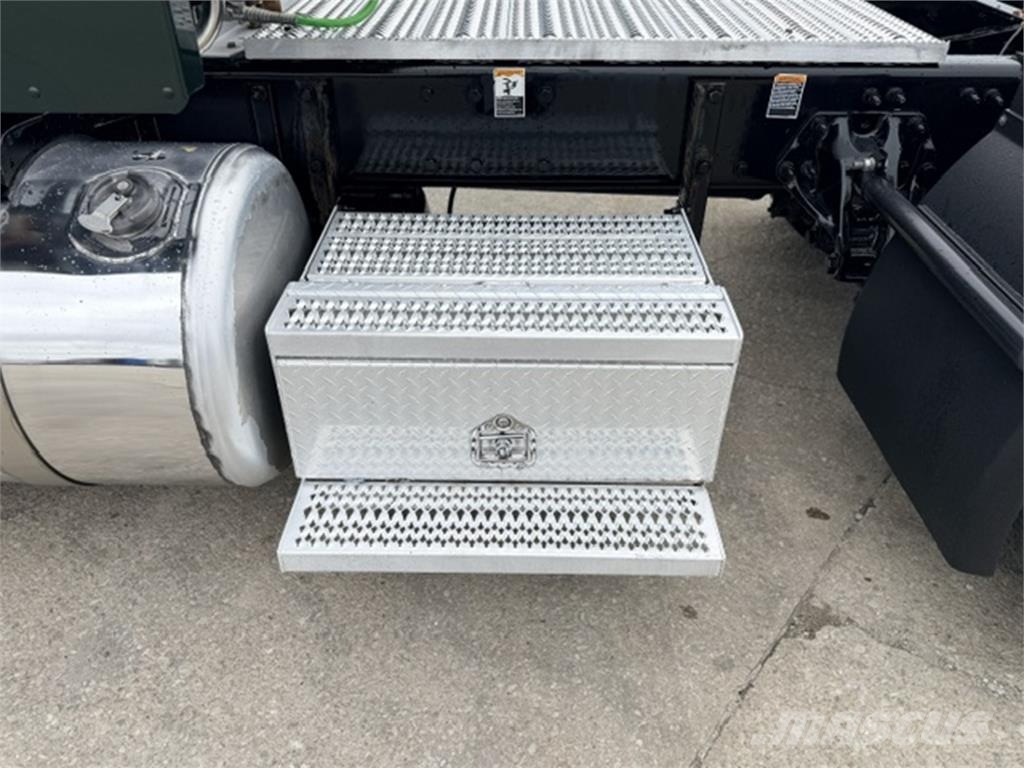 Peterbilt 567 Camiones tractor