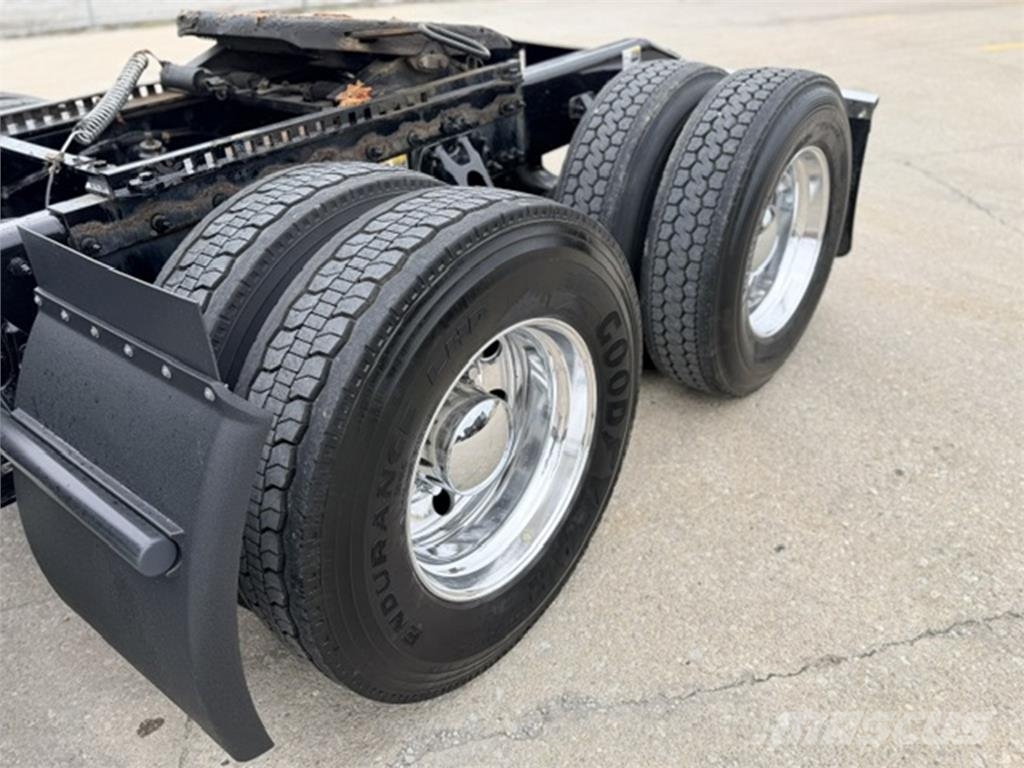 Peterbilt 567 Camiones tractor
