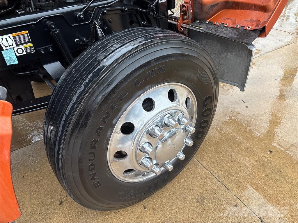Peterbilt 567 Camiones tractor