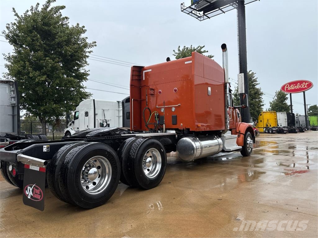 Peterbilt 567 Camiones tractor