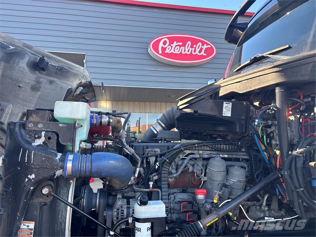 Peterbilt 567 曳引機組件