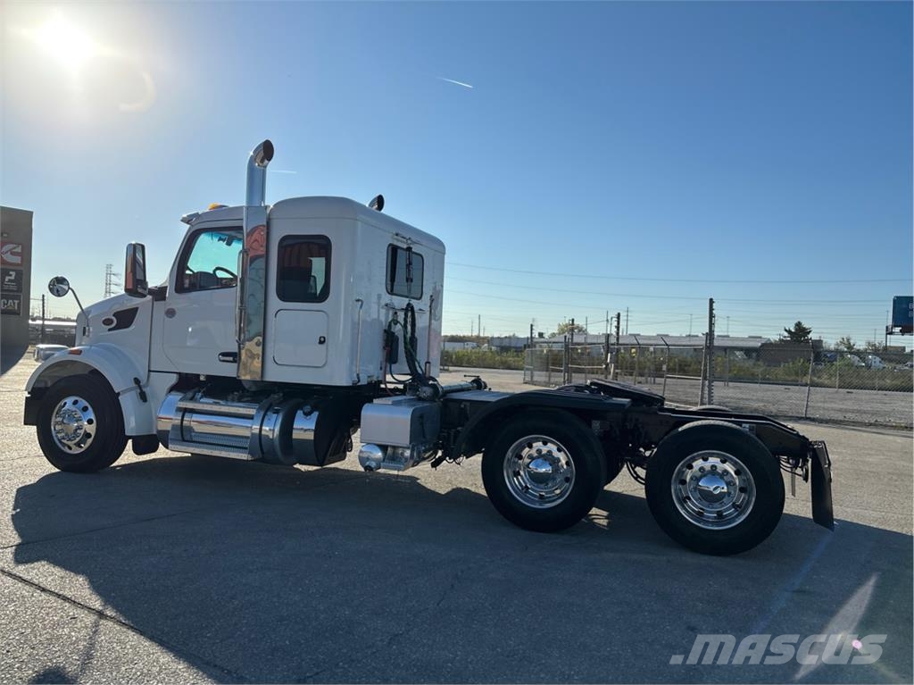 Peterbilt 567 وحدات الجر