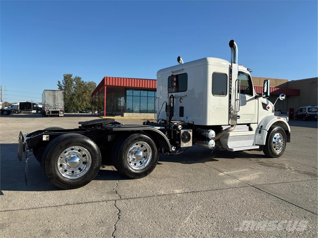 Peterbilt 567 وحدات الجر