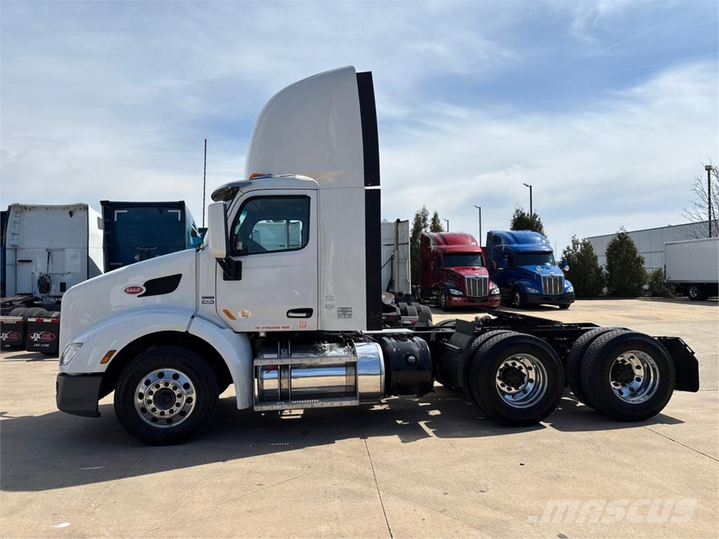Peterbilt 579 وحدات الجر
