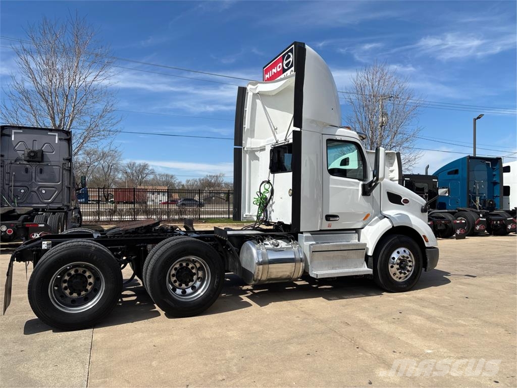 Peterbilt 579 وحدات الجر