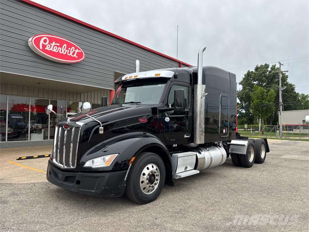 Peterbilt 579 Prime Movers