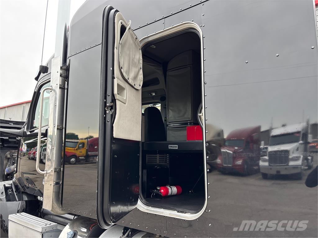 Peterbilt 579 Prime Movers