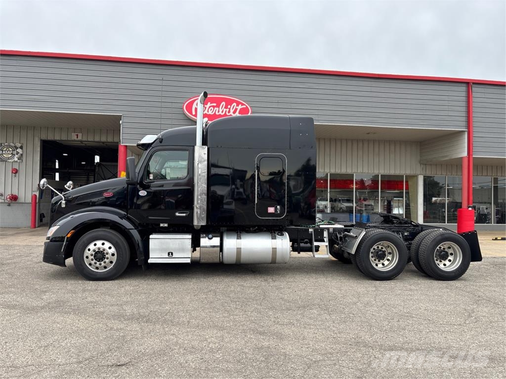 Peterbilt 579 Prime Movers