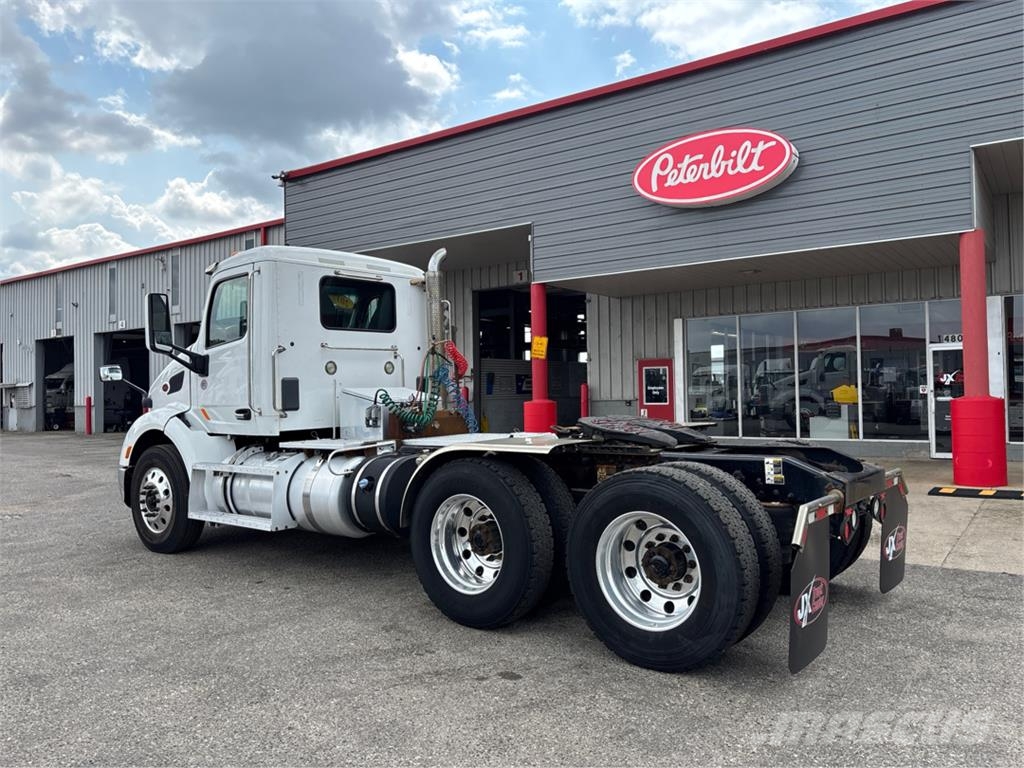 Peterbilt 579 Prime Movers