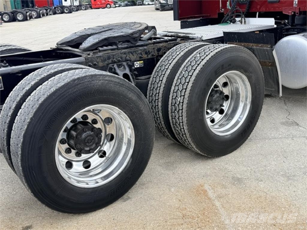 Peterbilt 579 Prime Movers