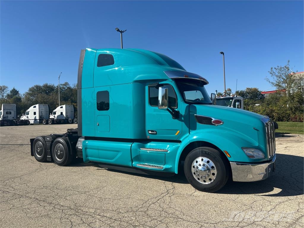 Peterbilt 579 Naudoti vilkikai