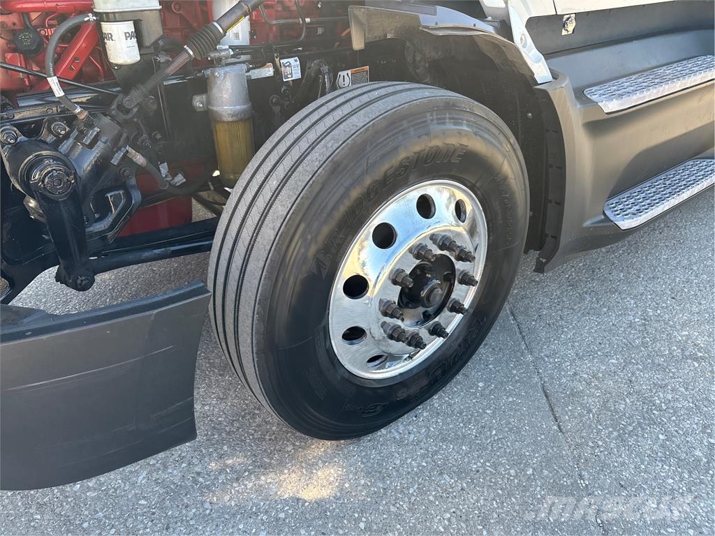 Peterbilt 579 曳引機組件