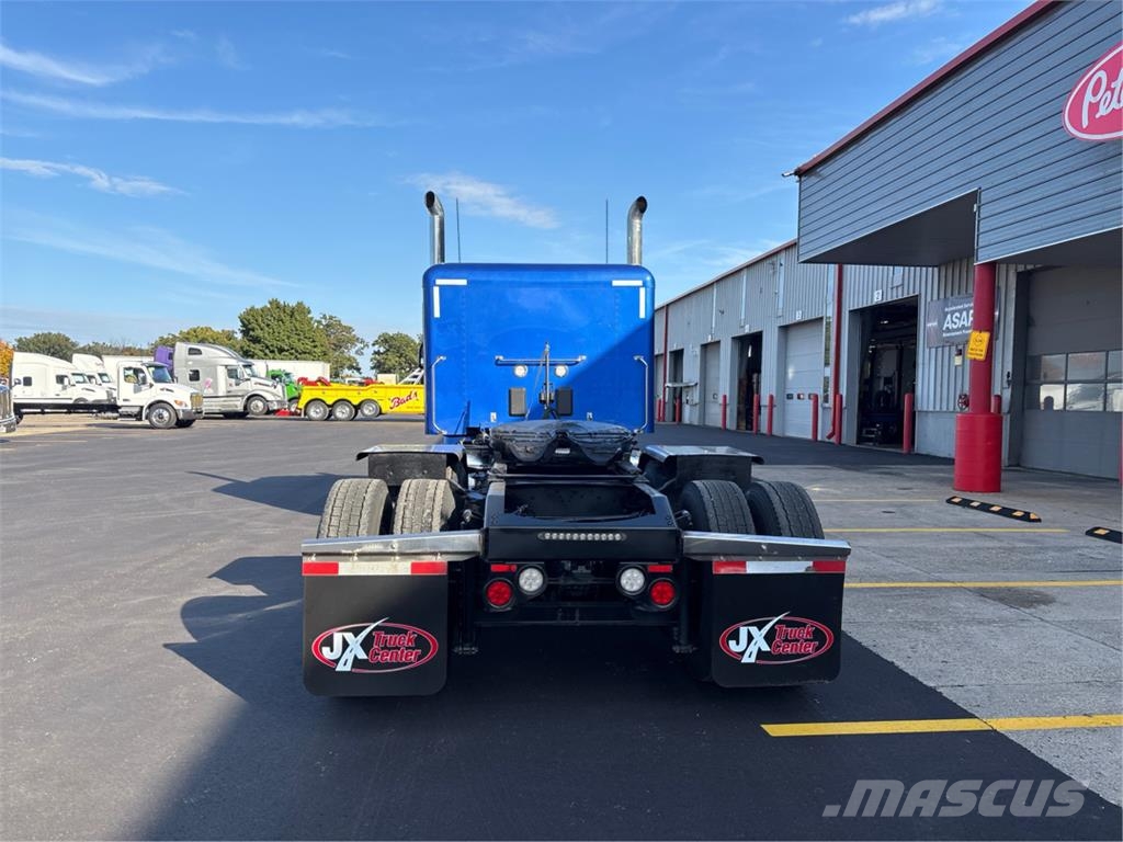 Peterbilt 579 وحدات الجر