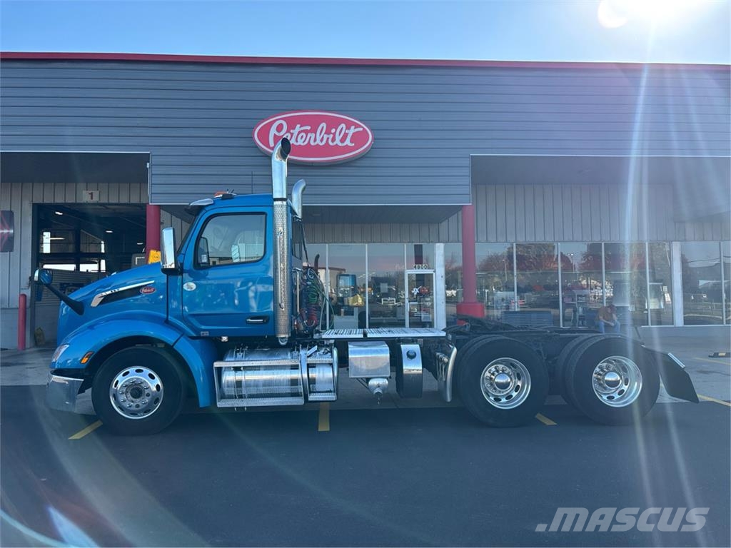 Peterbilt 579 Trekkers