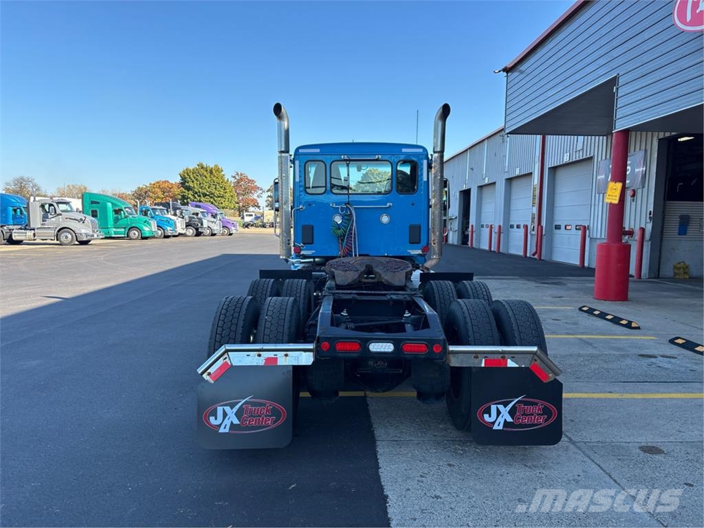 Peterbilt 579 Trekkers