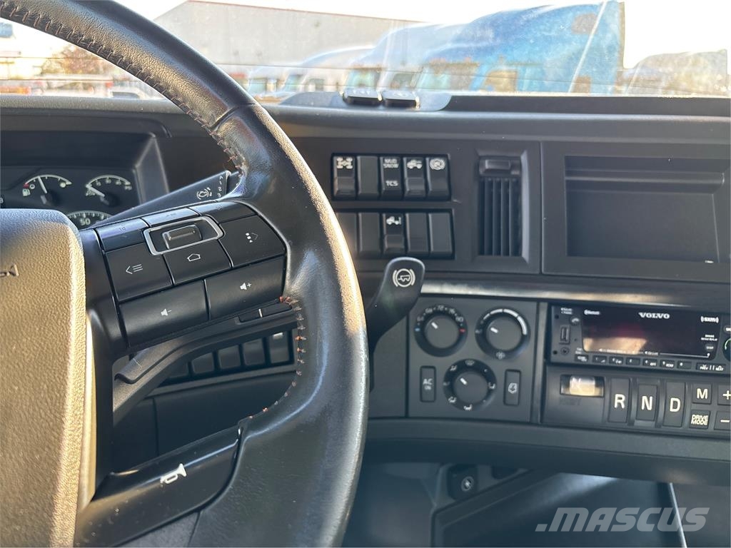 Volvo VNL64T740 Τράκτορες