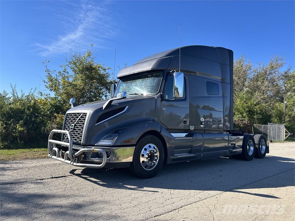 Volvo VNL64T740 Vilcēji