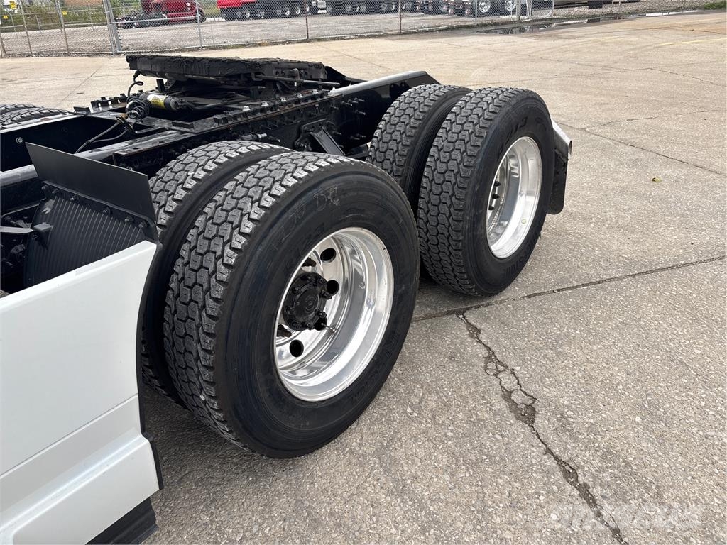 Volvo VNL64T860 트랙터 유닛