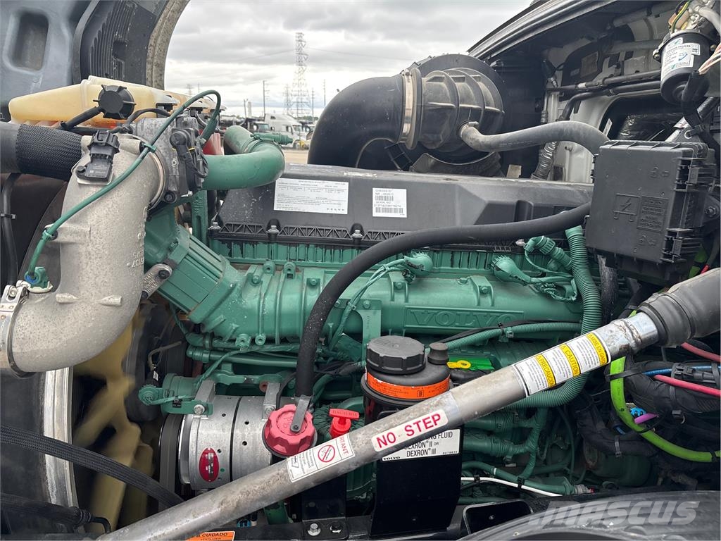Volvo VNL64T860 트랙터 유닛