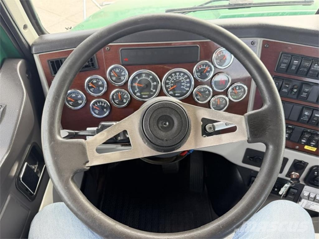Western Star 4700SB Влекачи