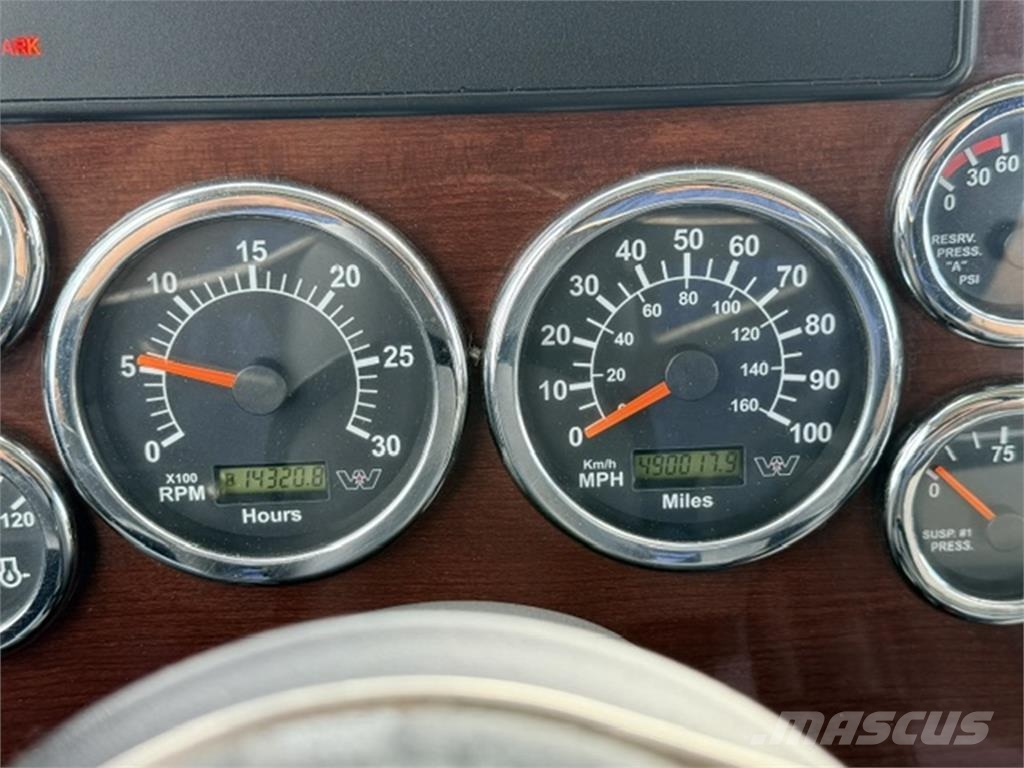 Western Star 4700SB Влекачи