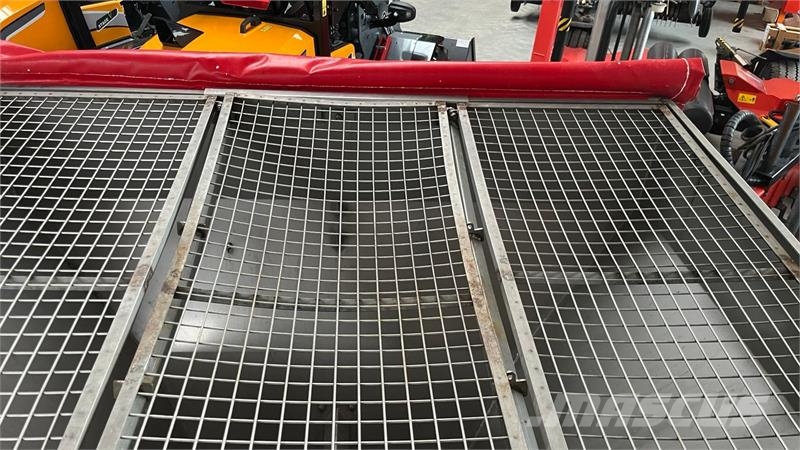 Bredal SGS 2000 SGS 2000 med terminal Розсіювачі солі та піску
