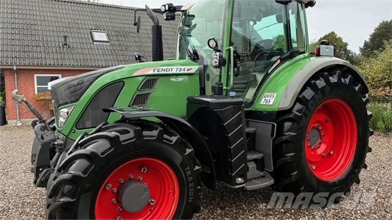 Fendt 724 Vario 拖拉机/农用车