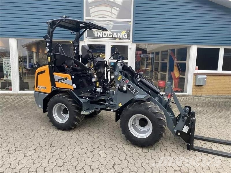 GiANT G2500 HD X-tra Trafiklys, Skærmforøgere, Fældbar F لوادر صغيرة