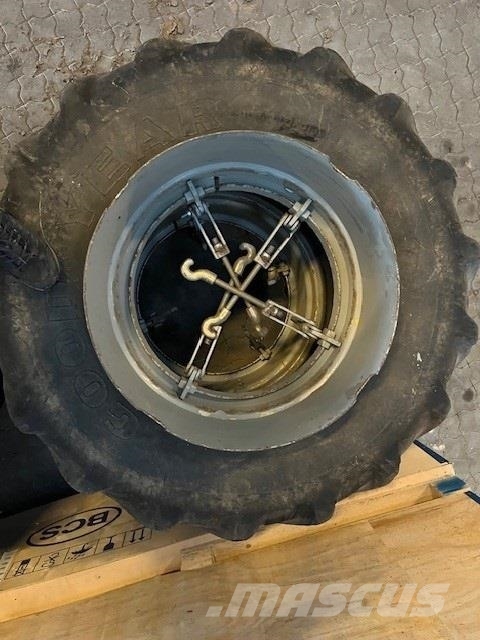 Goodyear 20,8x38 - 19,6x28 Tyres, wheels and rims
