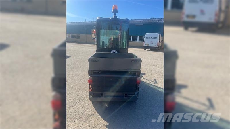 Kärcher MIC 34 C Manjši traktorji