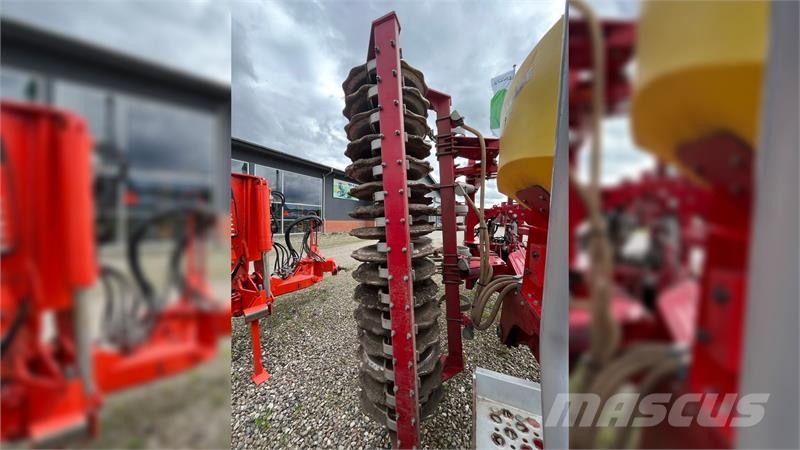 Kongskilde Delta Flex 4000 HT Med APV PS 300 M1 frøsåmaskine كاسحات