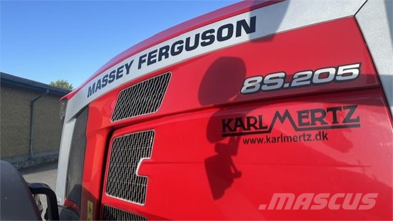Massey Ferguson 8S205 トラクター