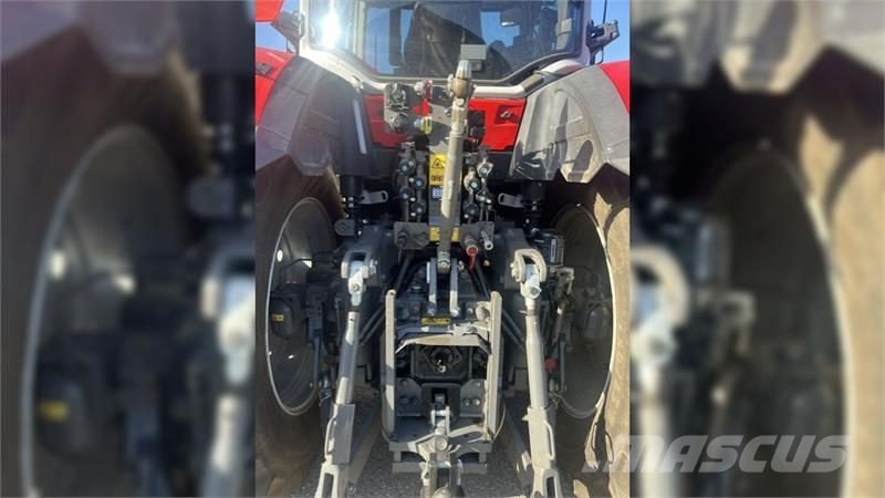Massey Ferguson 8S205 トラクター