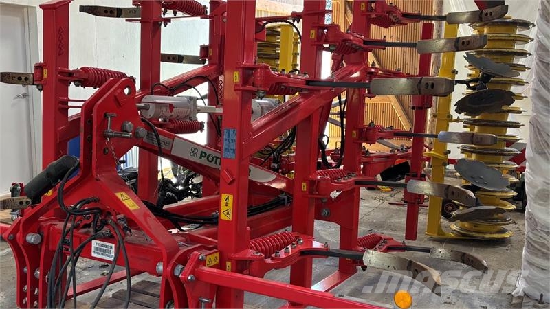 Pöttinger SYNKRO 4030 NOVA Synkro 4030 钉齿耙