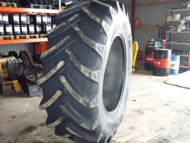 BKT 710/70R42 Padangos, ratai ir ratlankiai