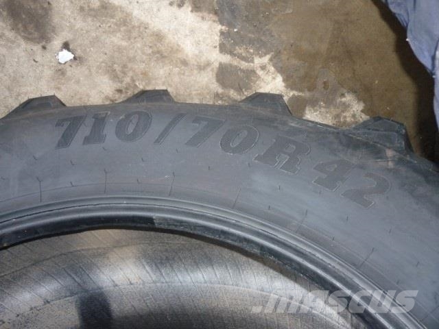 BKT 710/70R42 Padangos, ratai ir ratlankiai